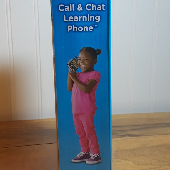 VTech Call & Chat Learning Phone - Picture 6 of 6